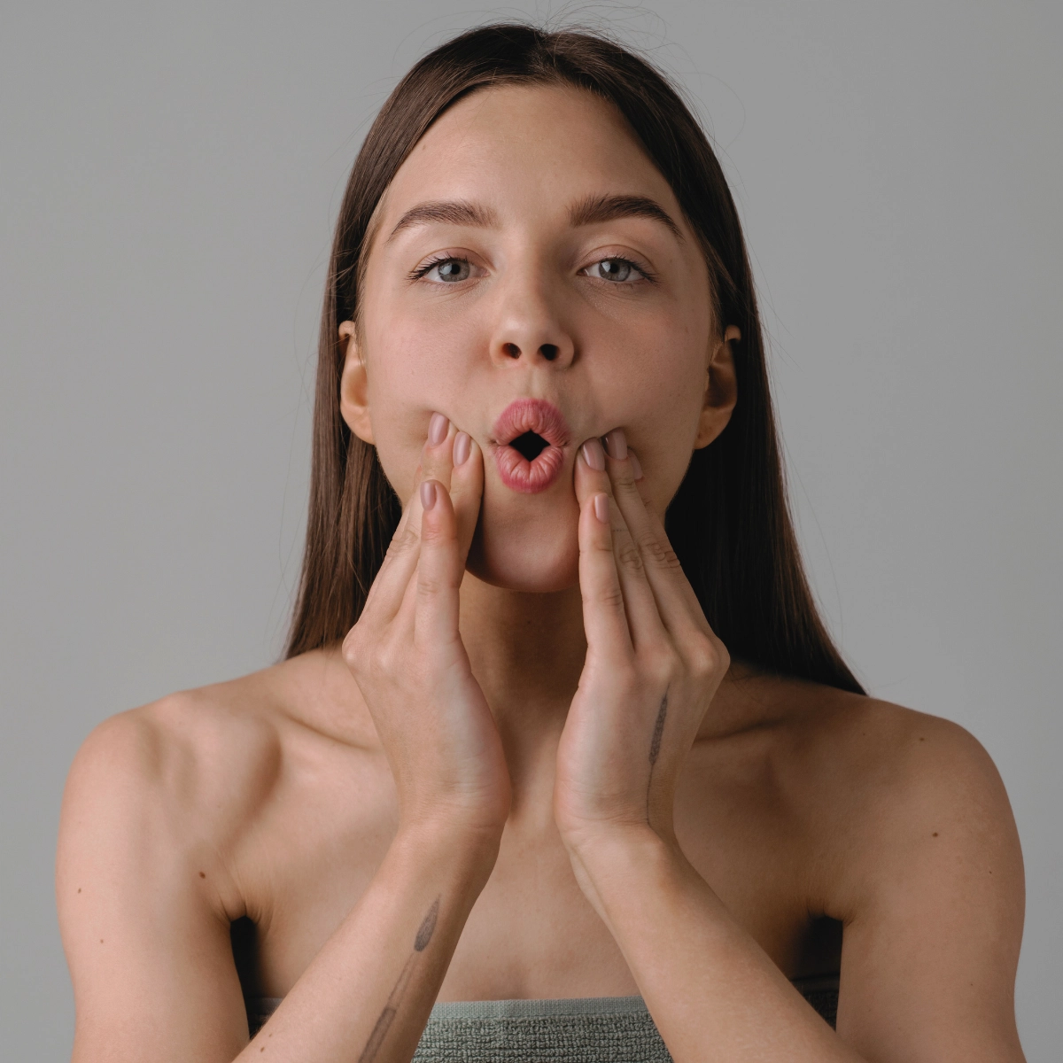 Näojooga harjutus – teadlik näolihaste treening ja lõdvestus