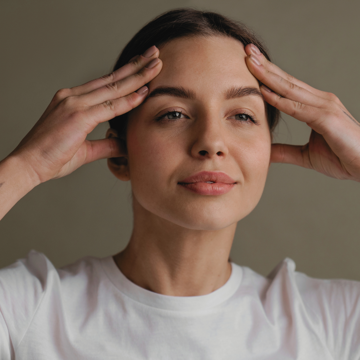 Näojooga harjutus lauba ja meelekohtade pingete lõdvestamiseks